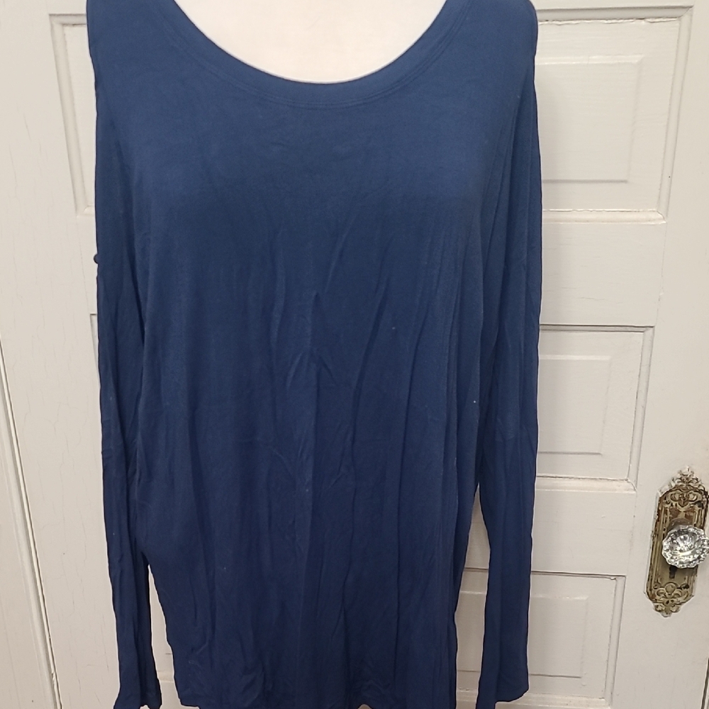 Torrid super soft size 3 Women's Blue Long Sleeve Top